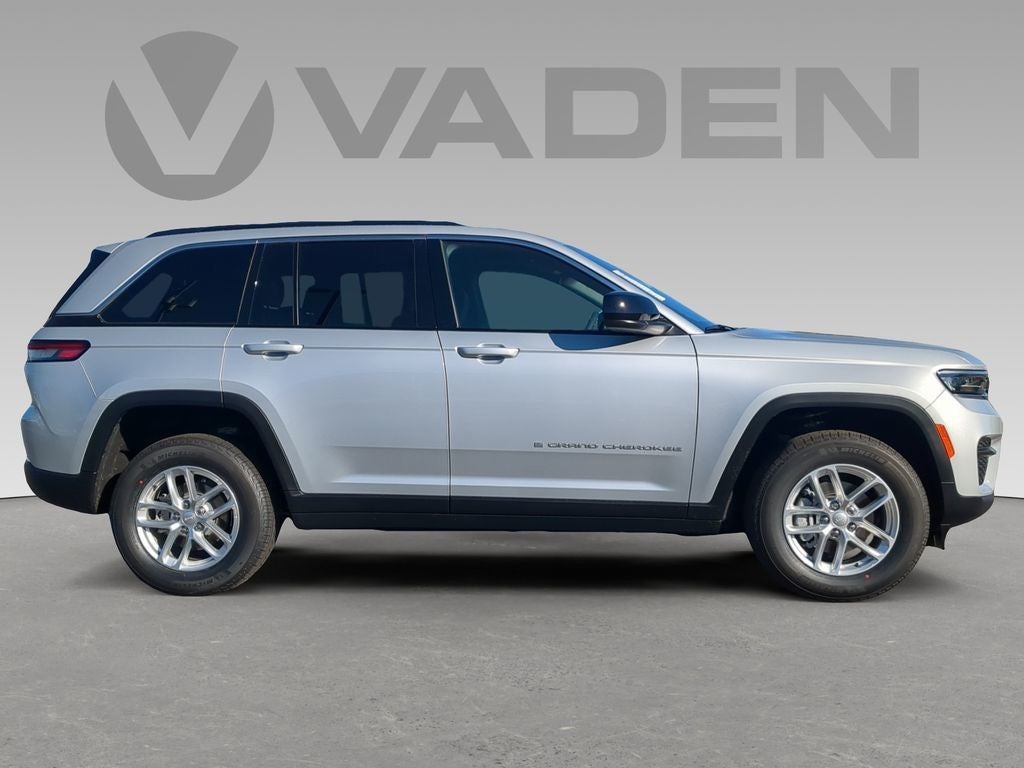 2025 Jeep Grand Cherokee Laredo X 4x2