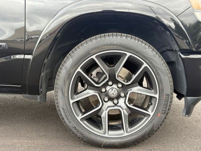 2019 RAM 1500 Laramie Crew Cab 4x4 5'7' Box