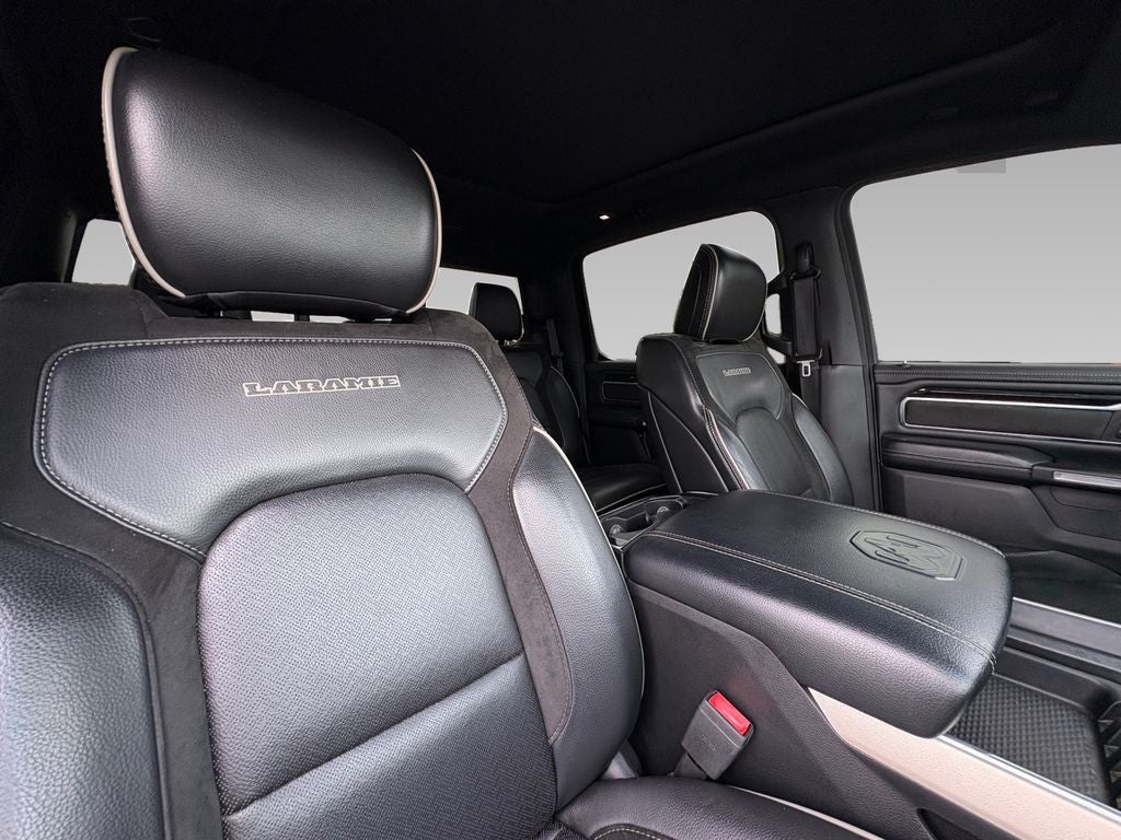 2019 RAM 1500 Laramie Crew Cab 4x4 5'7' Box
