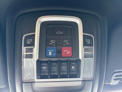 2019 RAM 1500 Laramie Crew Cab 4x4 5'7' Box