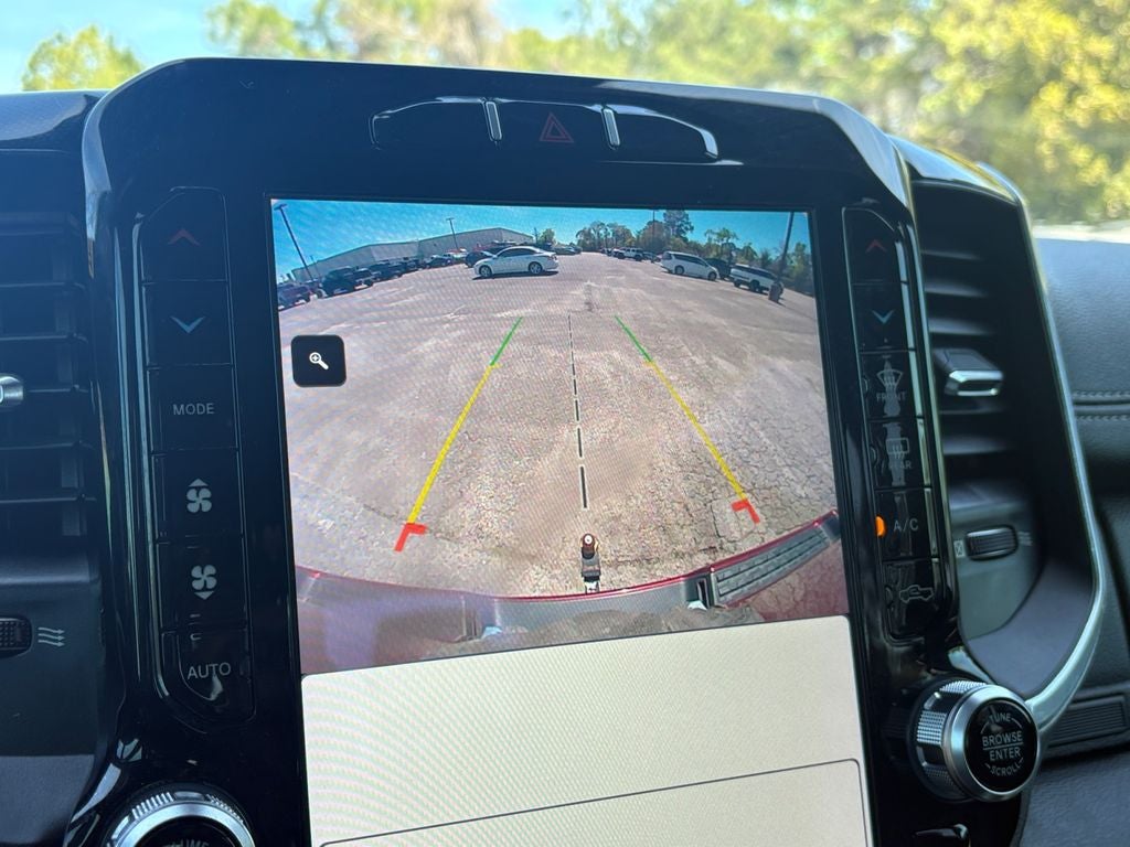 2022 RAM 1500 Laramie Crew Cab 4x4 5'7' Box