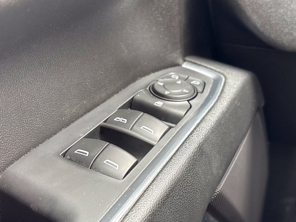 2023 Chevrolet Silverado 1500 4WD Crew Cab Standard Bed LT