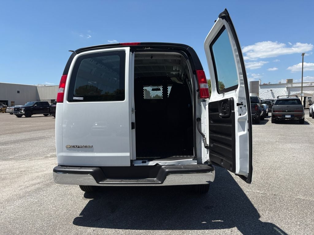 2024 Chevrolet Express Cargo RWD 2500 Regular Wheelbase WT