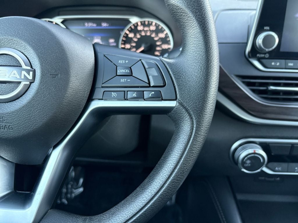 2023 Nissan Altima SV FWD