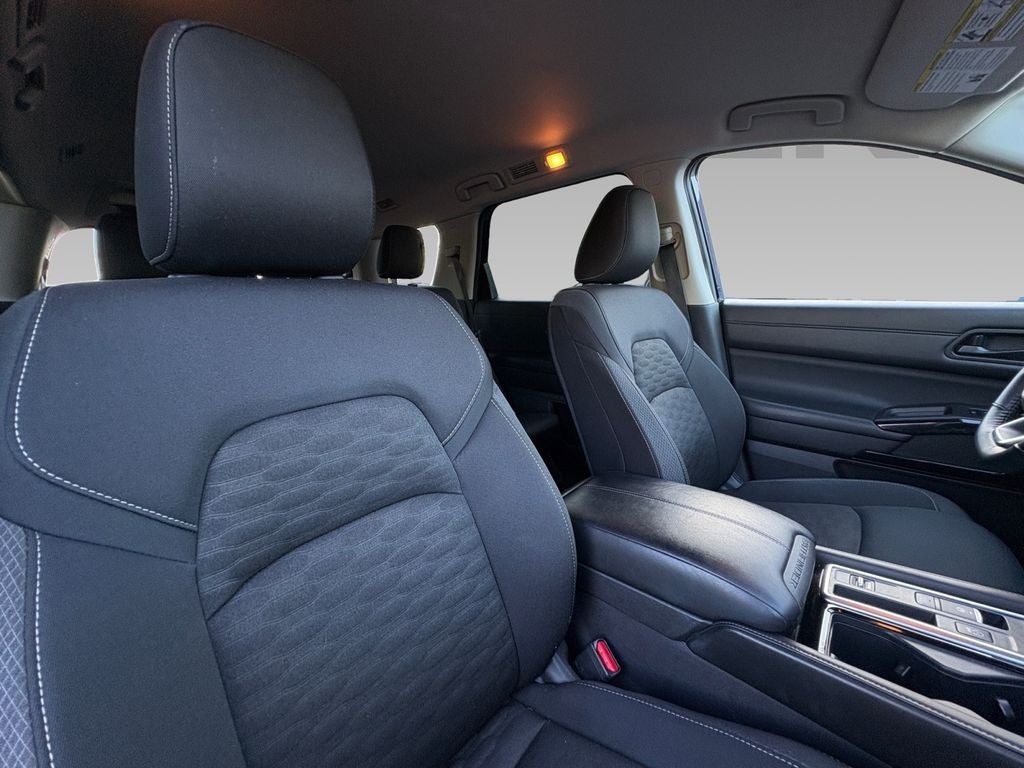 2025 Nissan Pathfinder SV FWD