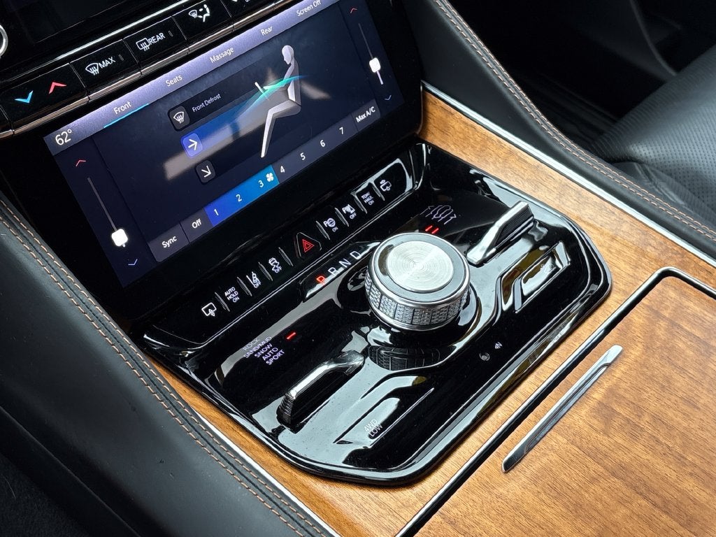 2022 Jeep Grand Wagoneer Series III