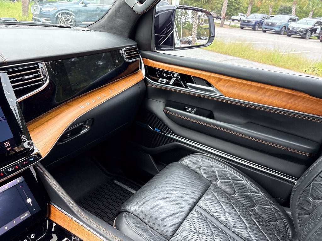 2022 Jeep Grand Wagoneer Series III