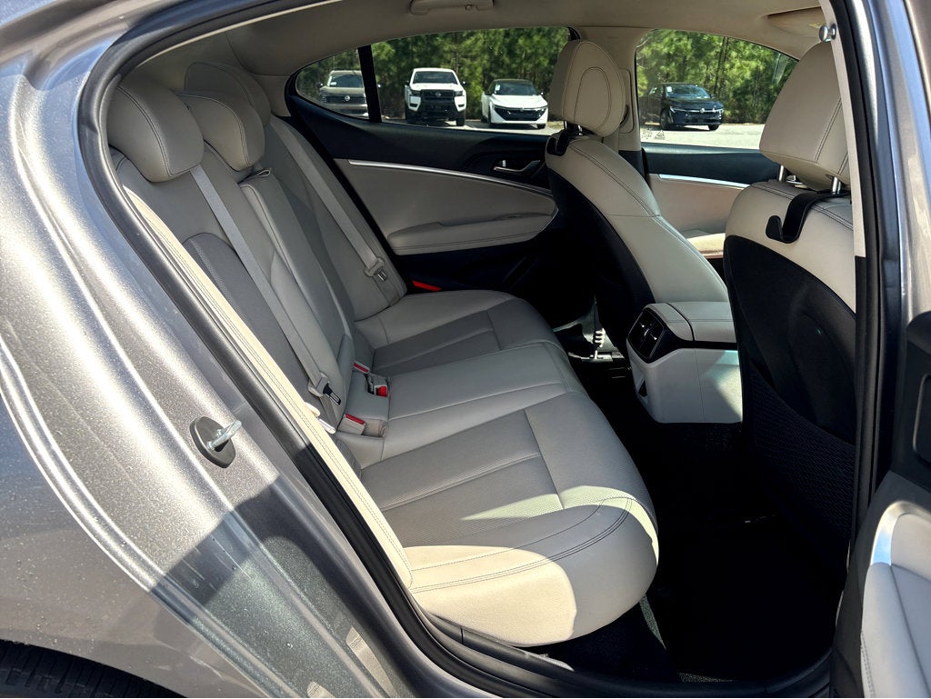 2021 Genesis G70 2.0T