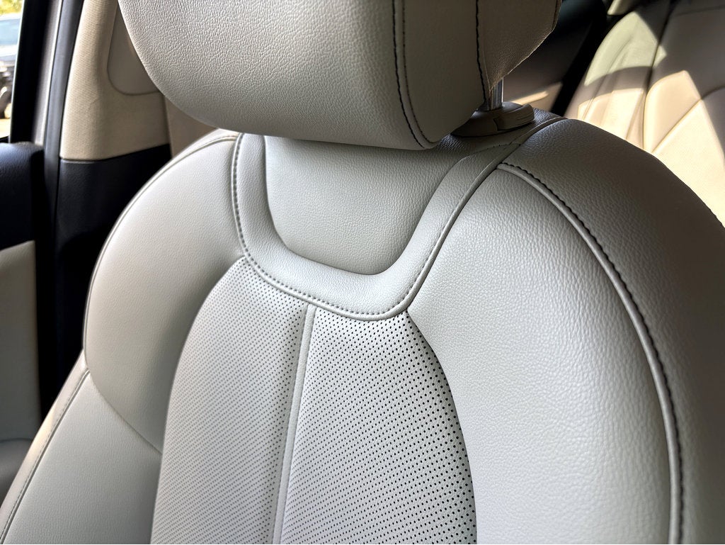 2021 Genesis G70 2.0T