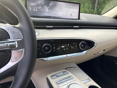 2023 Genesis GV70 2.5T