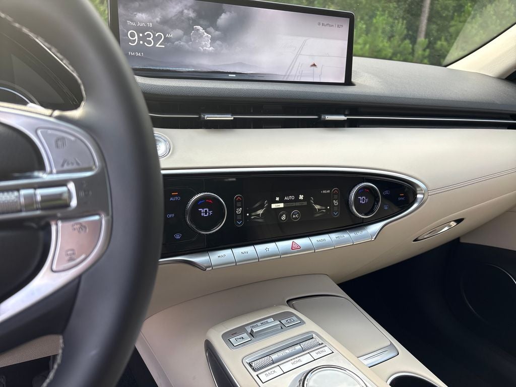 2023 Genesis GV70 2.5T