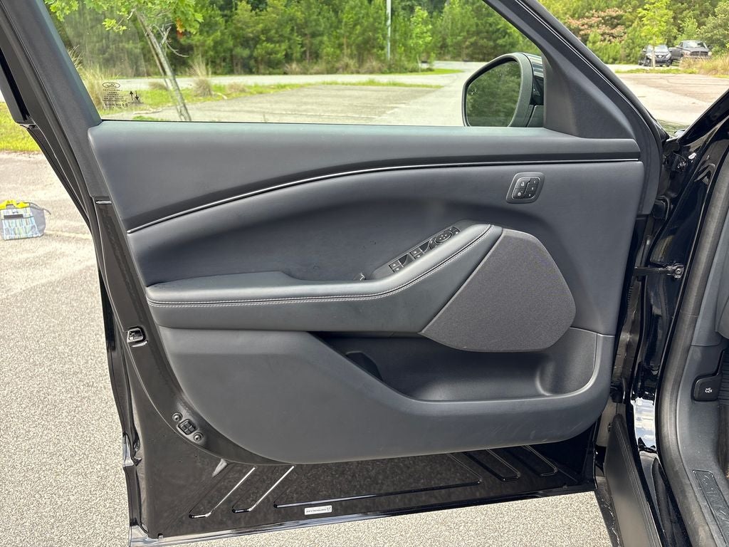 2022 Ford Mustang Mach-E Select