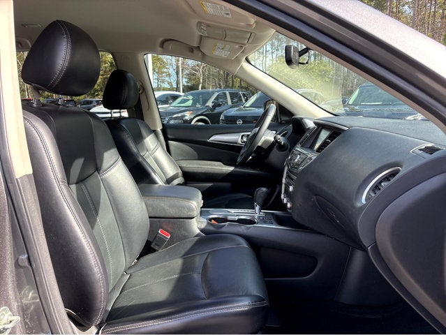 2020 Nissan Pathfinder SL