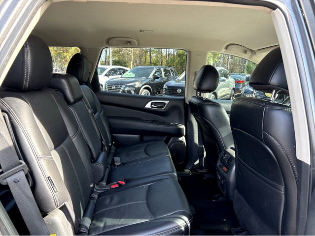 2020 Nissan Pathfinder SL