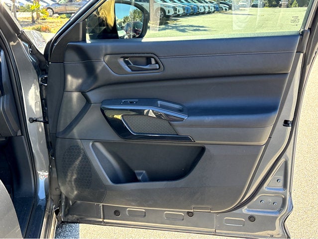 2024 Nissan Pathfinder S