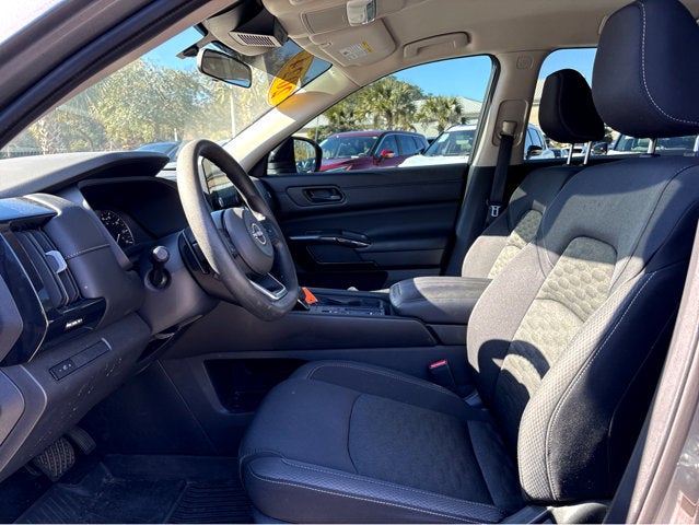 2024 Nissan Pathfinder S