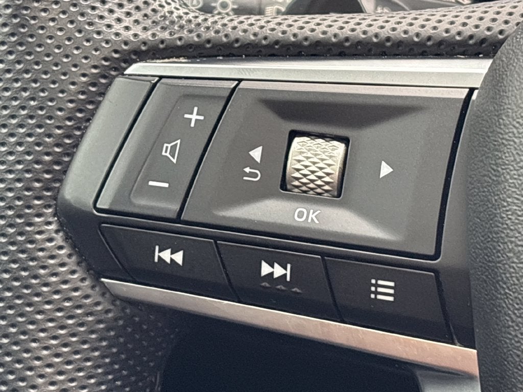 2023 Mitsubishi Outlander Base