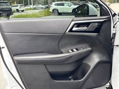 2023 Mitsubishi Outlander Base