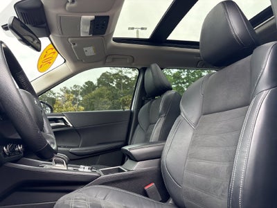 2023 Mitsubishi Outlander Base