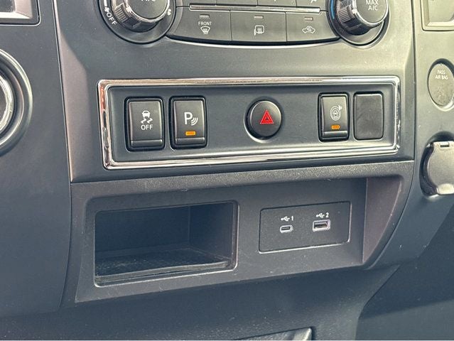 2023 Nissan Titan SV