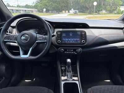 2021 Nissan Kicks SR