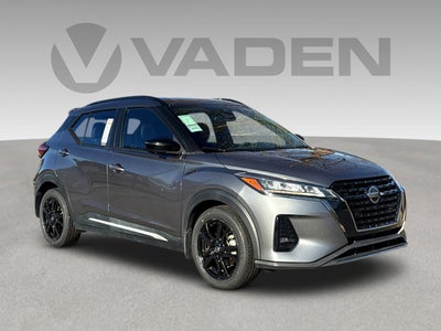 2021 Nissan Kicks SR