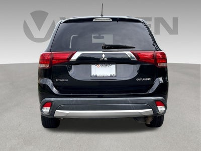 2016 Mitsubishi Outlander ES