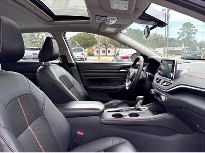 2022 Nissan Altima 2.0 SR