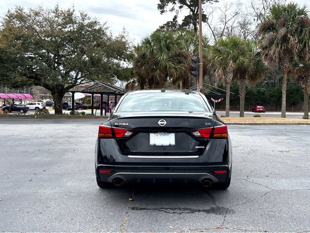 2022 Nissan Altima 2.0 SR
