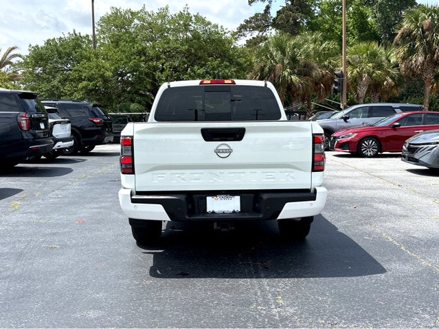 2025 Nissan Frontier SV