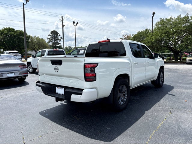 2025 Nissan Frontier SV
