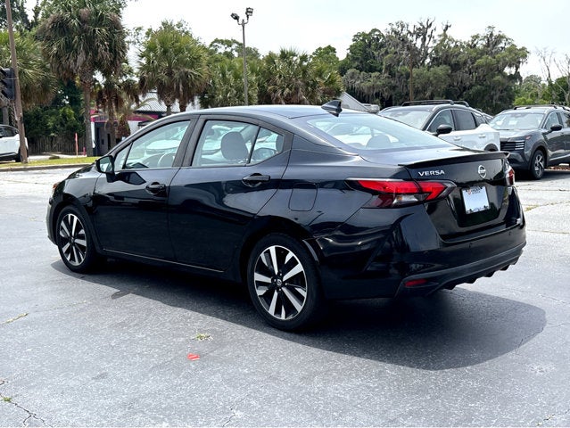 2022 Nissan Versa SR