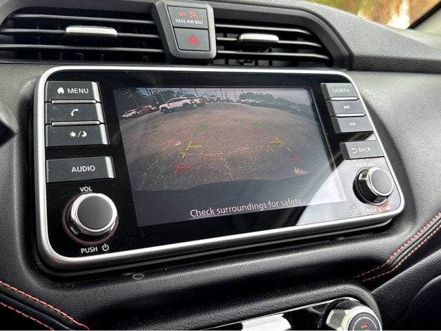 2022 Nissan Versa SR