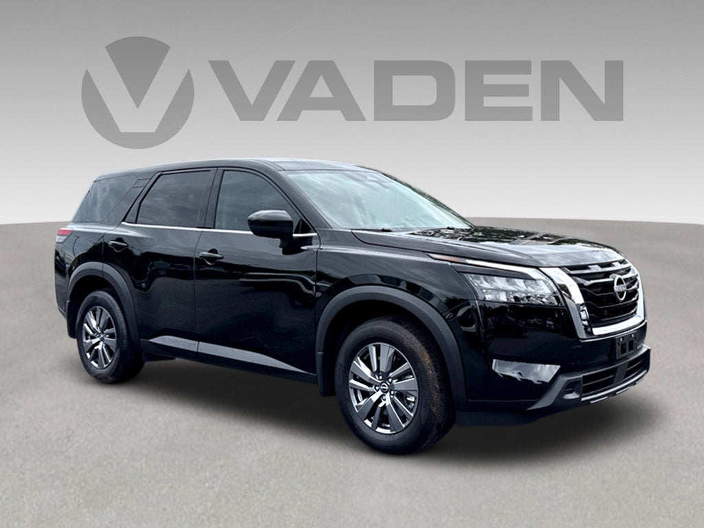 2025 Nissan Pathfinder S