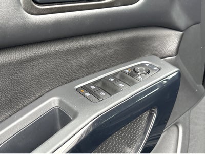 2025 Nissan Pathfinder S