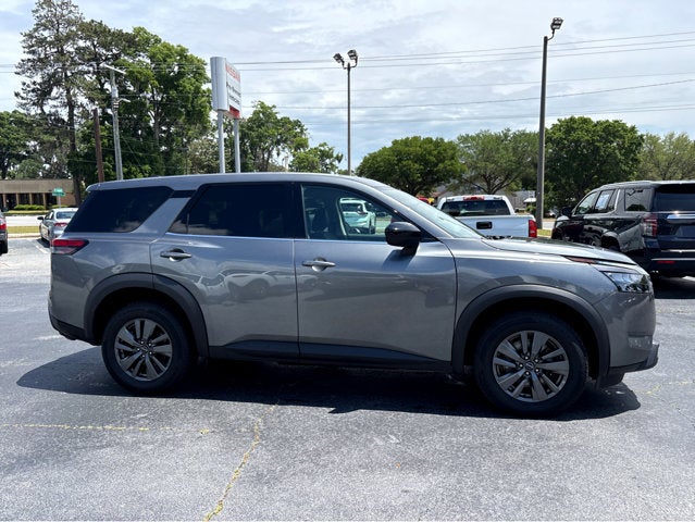 2023 Nissan Pathfinder S