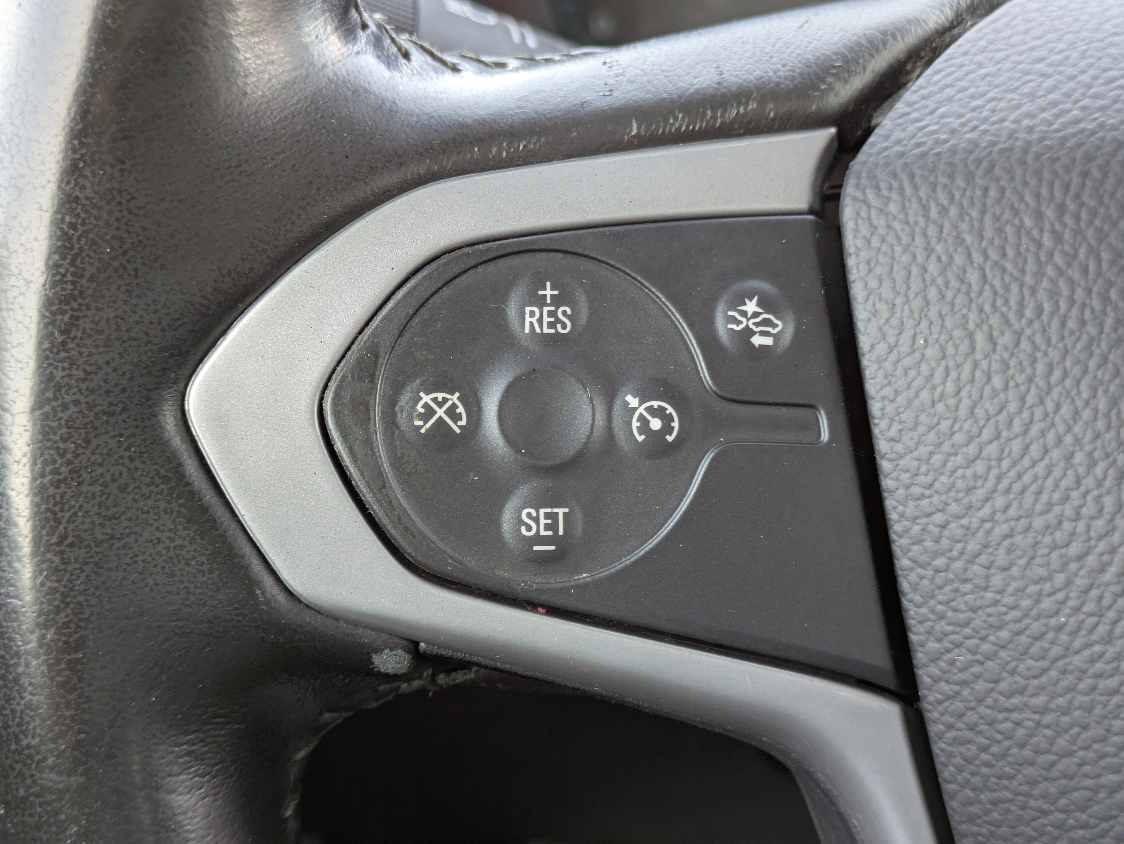 2022 Chevrolet Colorado 2WD LT