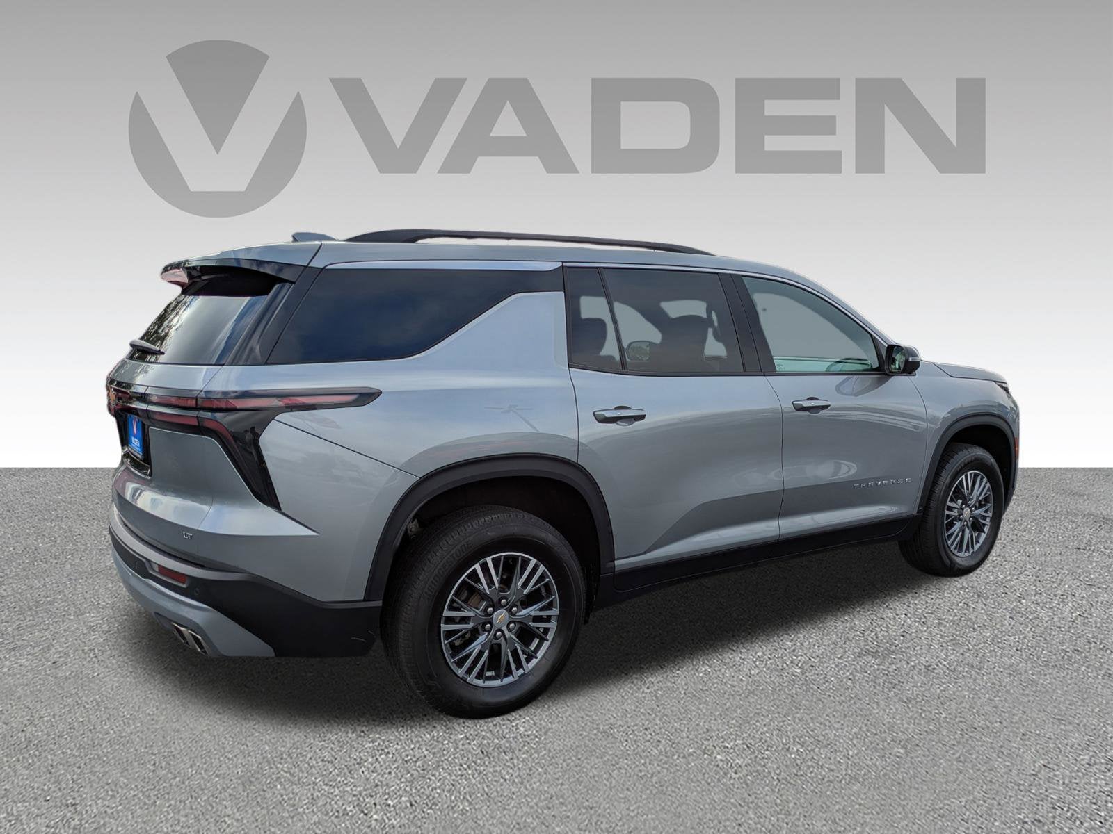 2024 Chevrolet Traverse FWD LT