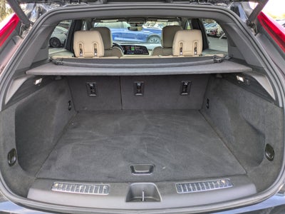 2024 Cadillac XT4 FWD Premium Luxury