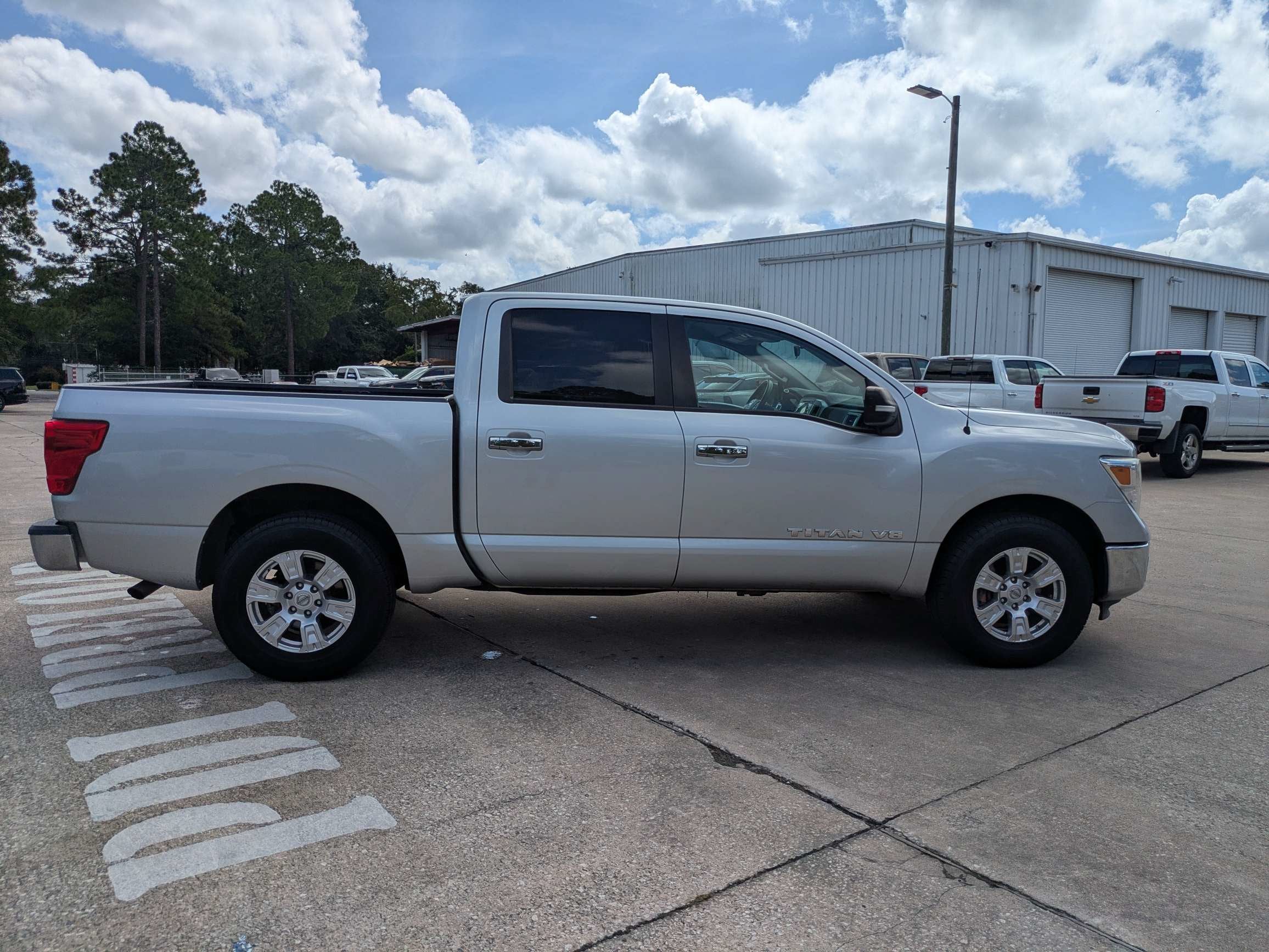 2018 Nissan Titan SV