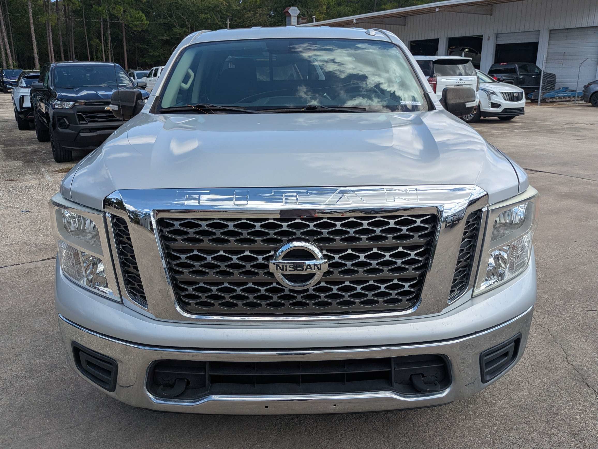2018 Nissan Titan SV