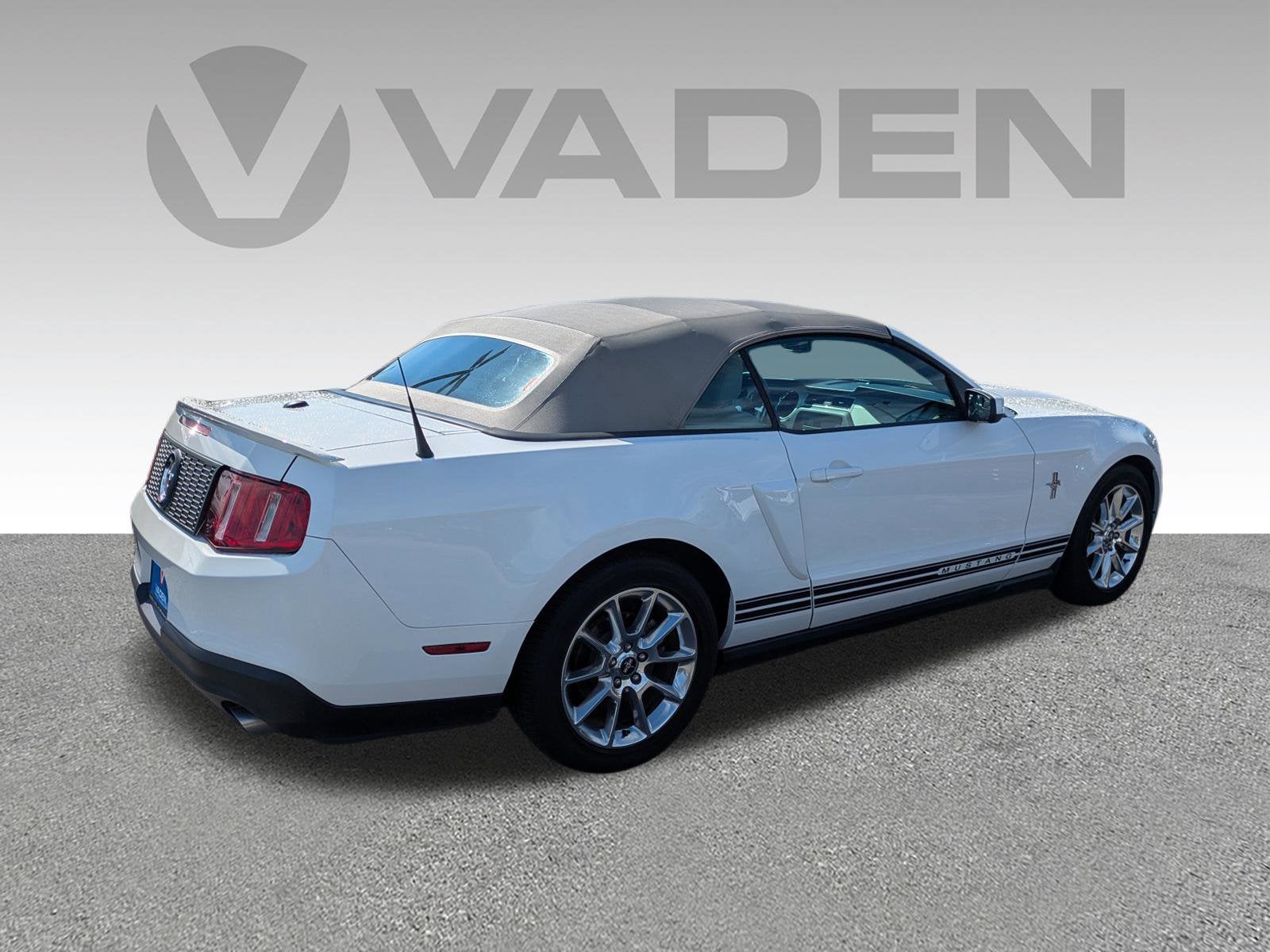 2011 Ford Mustang V6 Premium
