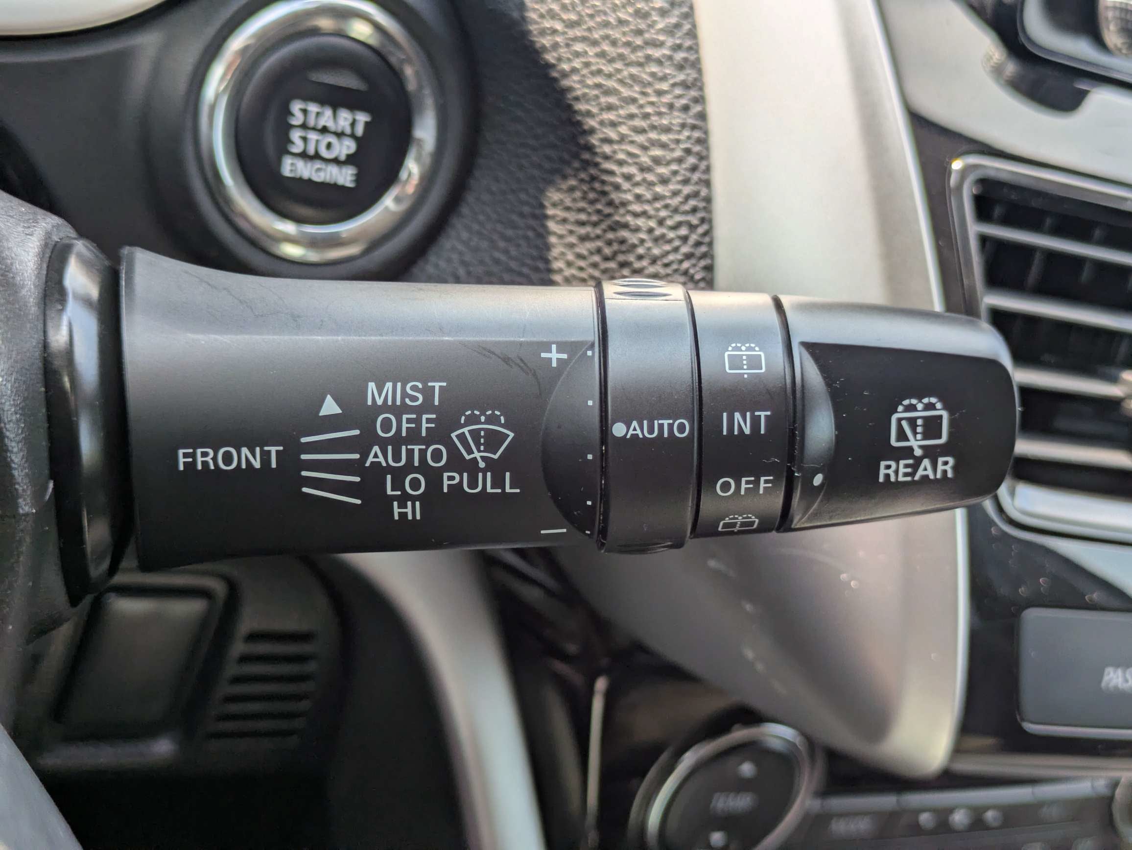 2025 Mitsubishi Eclipse Cross SE