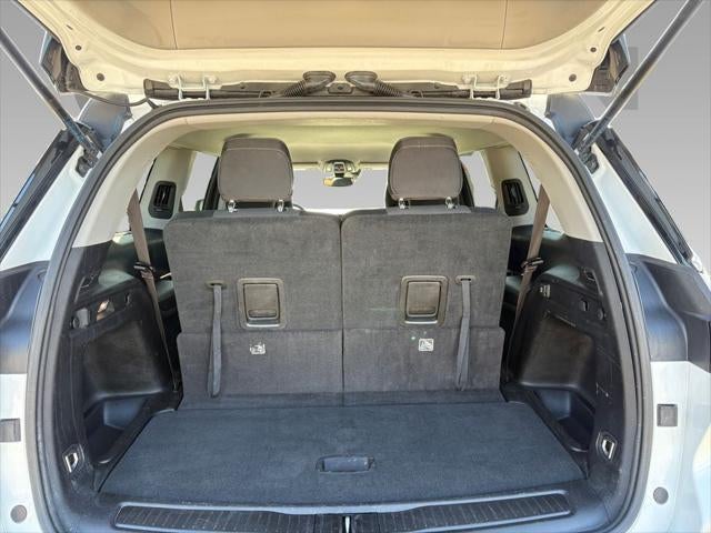 2023 Jeep Grand Cherokee L Laredo 4x2