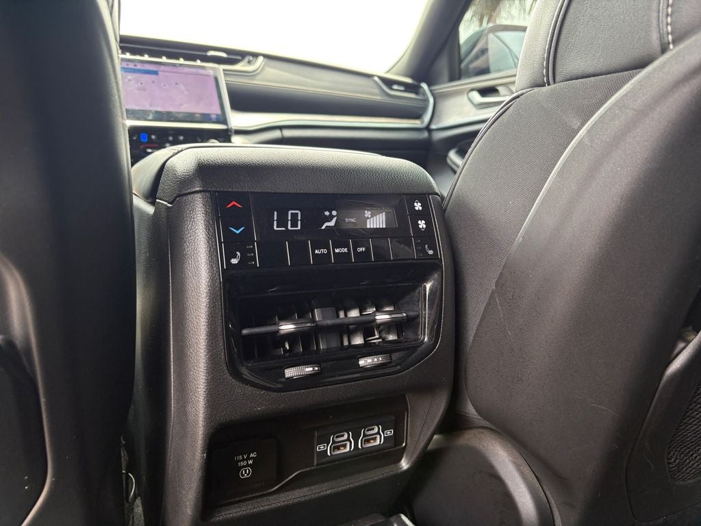 2022 Jeep Grand Cherokee L Overland 4x2