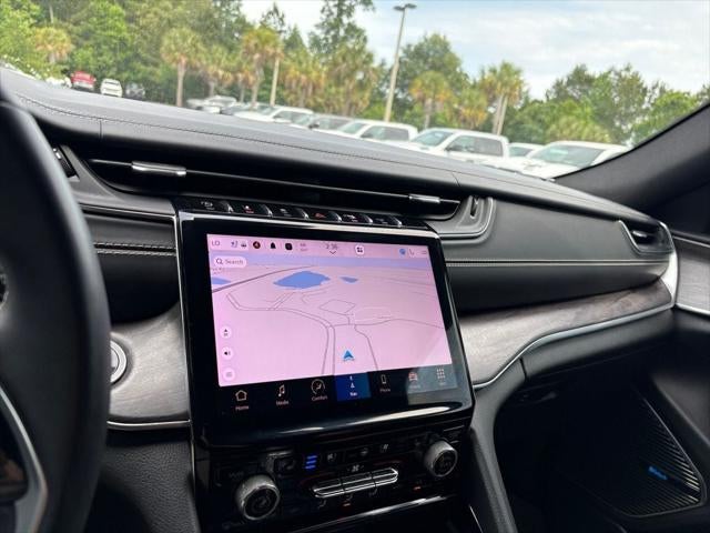 2022 Jeep Grand Cherokee L Overland 4x2
