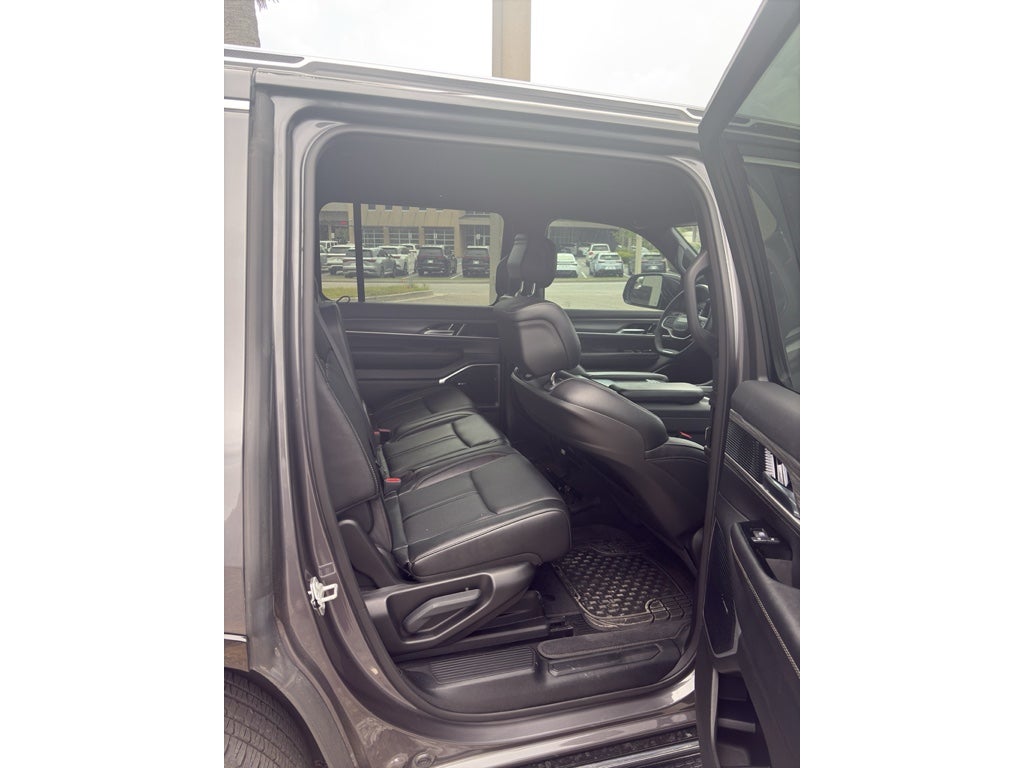 2023 Jeep Wagoneer Series II