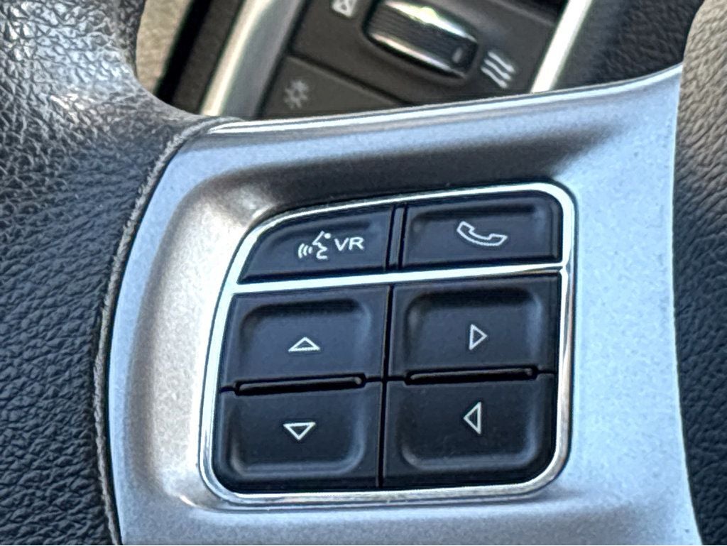2023 RAM 1500 Classic SLT Crew Cab 4x4 5'7' Box