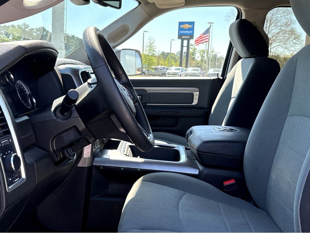 2023 RAM 1500 Classic SLT Crew Cab 4x4 5'7' Box