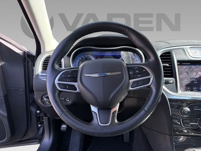 2019 Chrysler 300 Touring